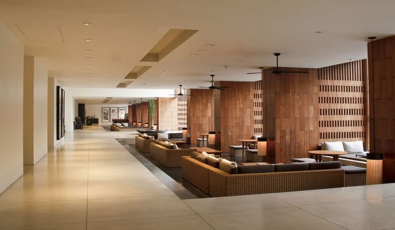 The Lobby Lounge 2_718